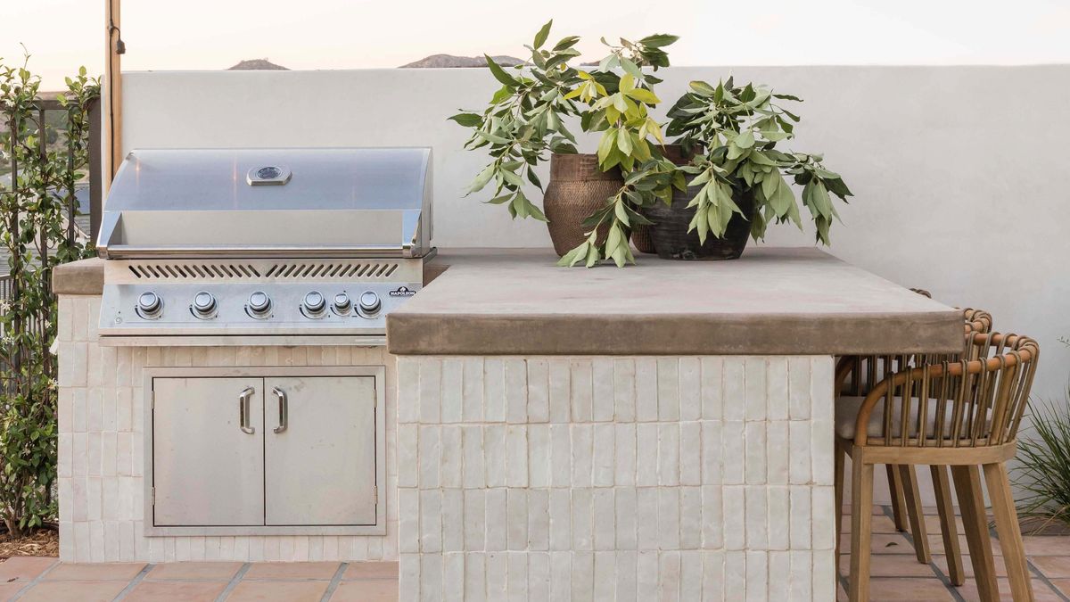 How To Plan The Perfect Outdoor Kitchen In 8 Steps | Livingetc