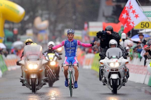 Simon Spilak (Lampre-Farnese Vini) begins to celebrate in Chatel