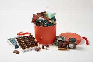 Pierre Marcolini Christmas 'with stars in their eyes' Hat Box