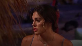 Lace returns to the beach to confront Rodney on Bachelor in Paradise