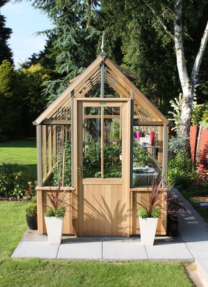 How to choose a greenhouse | Gardeningetc