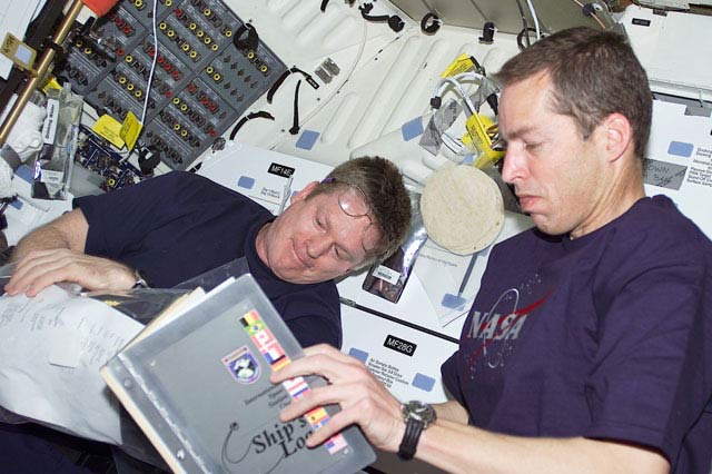 Astronaut Hall of Fame Adds Space Commanders, Satellite Repairman 