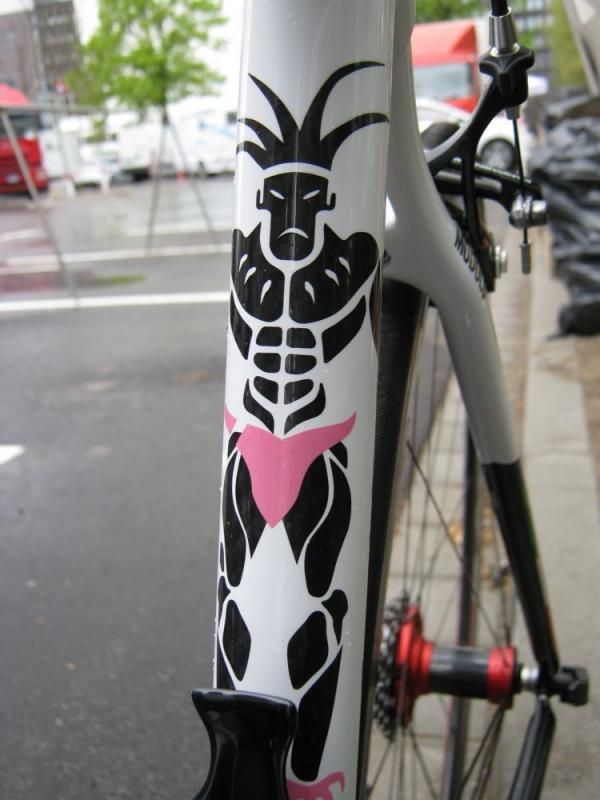 The C59 has special graphics for Sacha Modolo