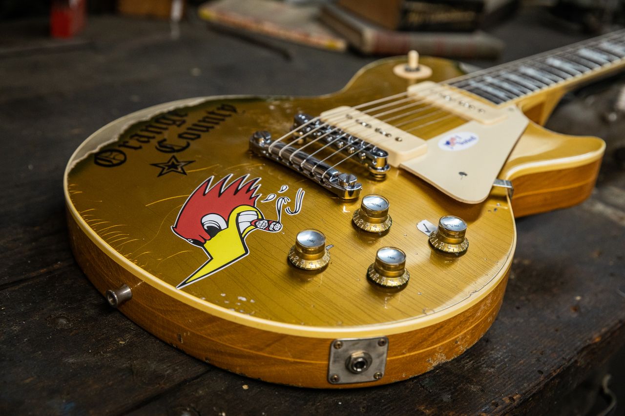 Gibson's new Mike Ness signature 1976 Les Paul Deluxe Goldtop