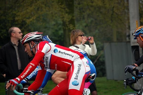 Robert Hunter (Barloworld) hides in the peloton.