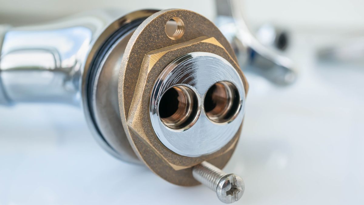 How to fix a leaky bathtub faucet without a professional | Tom's Guide