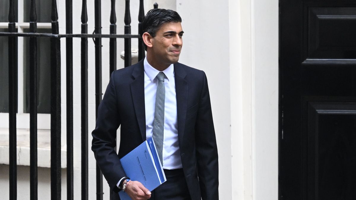 Rishi Sunak on Downing Street