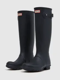 Hunter Original Tall Wellington Boots in Navy, £65 | Reiss