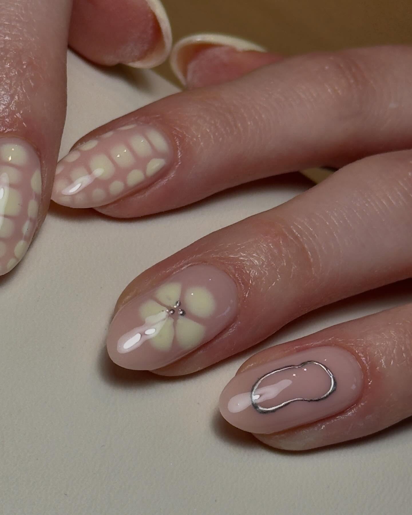 simple vacation nail ideas