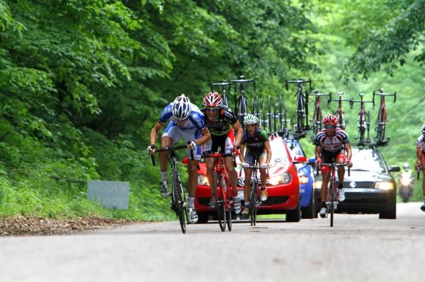 There's a breakaway group and a sprint on Star Hill.