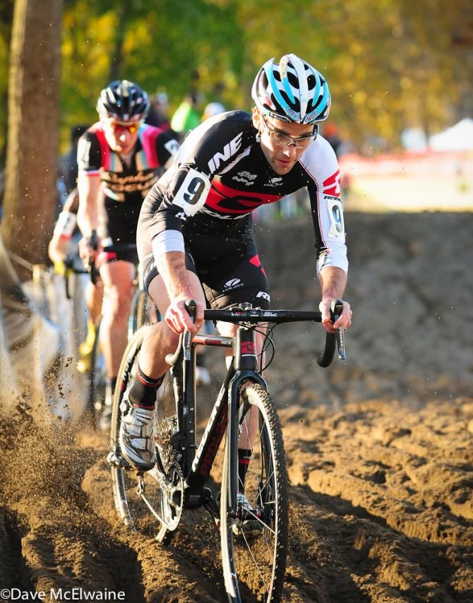 Justin Lindine (Redline ) leading Jeremy Powers through the long sand pit