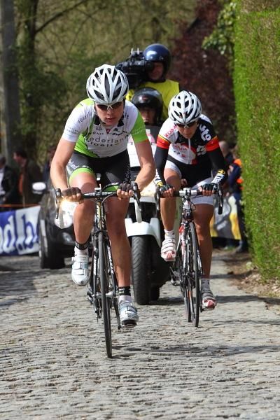 Sarah Duester (Nederland Bloeit) and Ludivine Henrion (Lotto) lead on the famous Molenberg climb