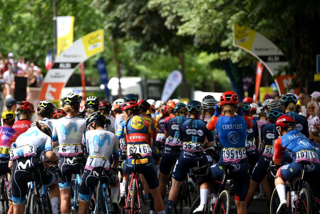 The peloton, a mix of Women&#039;s WorldTeams and Continental teams, lining up at the Tour de France Femmes 2023