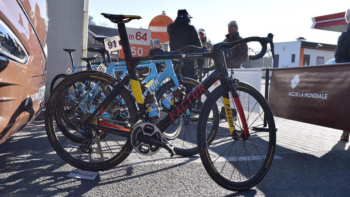 Oliver Naesen's Factor ONE in custom Belgian national champion colours