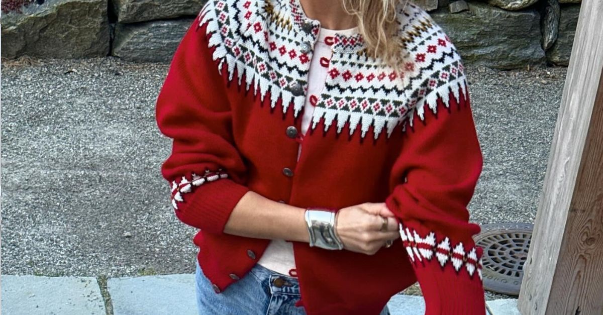 5 Cardigan and Jeans Outfits to Copy All Season