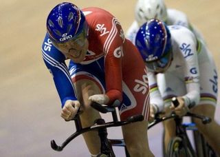 Sarah Storey sets the pace in Great Britain's gold medal ride in the women's team pursuit.