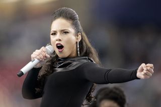 Watch Alicia Keys sing at the Super Bowl (VIDEO)
