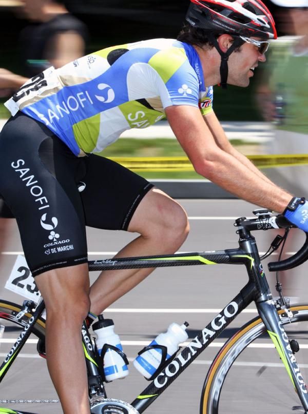Joe Eldridge (Team Type 1-Sanofi) works hard to keep the field together.