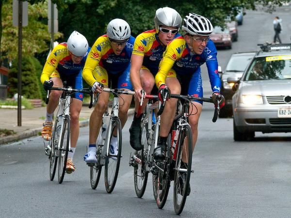The Hershey Cancer Institute team kept a tight line through a difficult section.