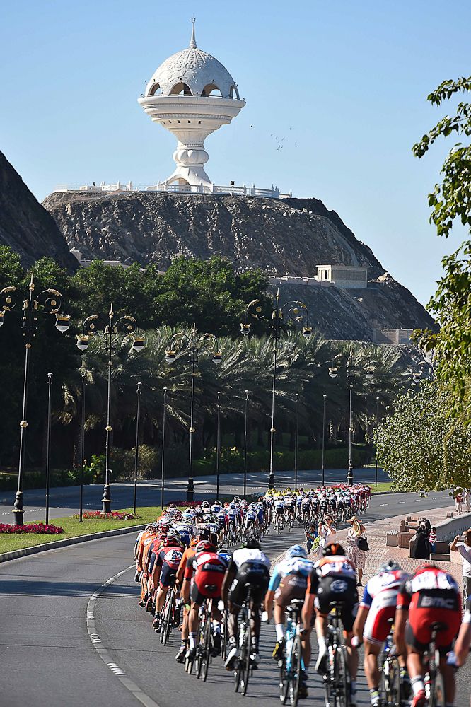 The peloton in action during Oman's final stage.