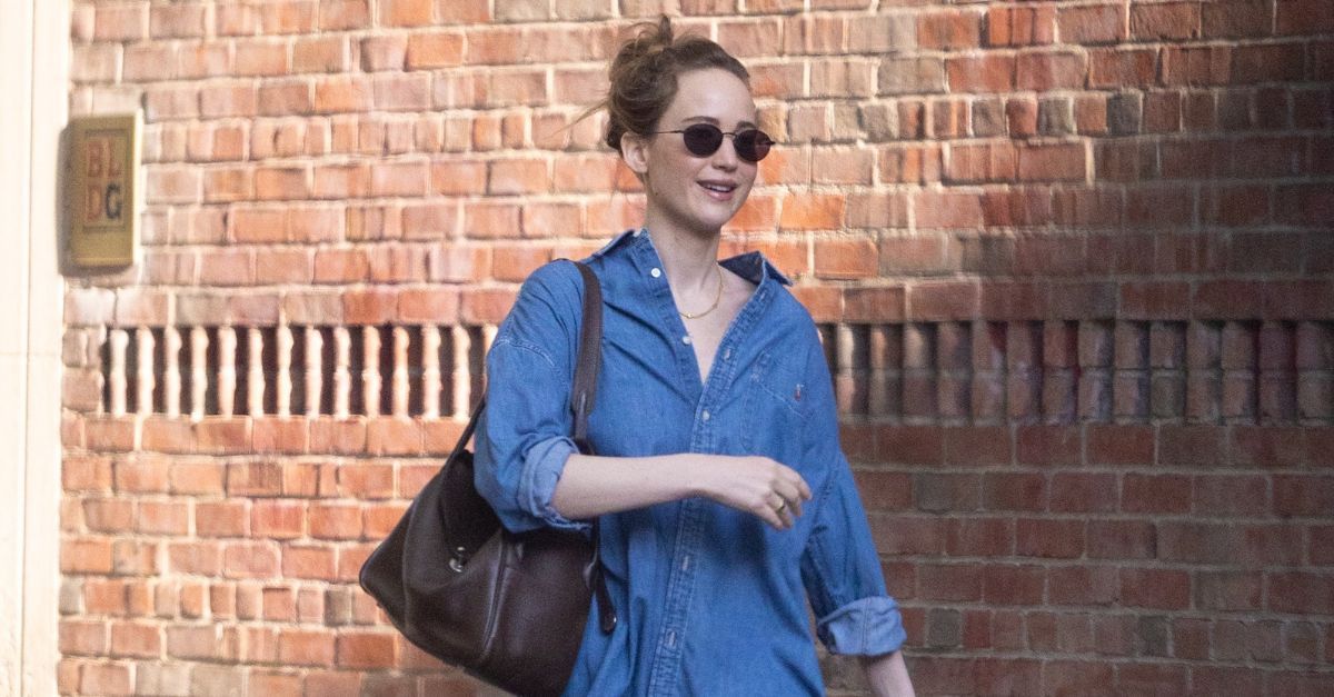 JLaw Confirmed: This Spring Shoe Trend Makes Jeans Look Best