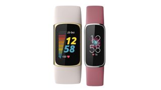 Fitbit Luxe vs Charge 5 in light pink and dark pink side by side front-facing