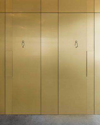 Warehouse Gym bathroom facilities Dubai Design DIstrict