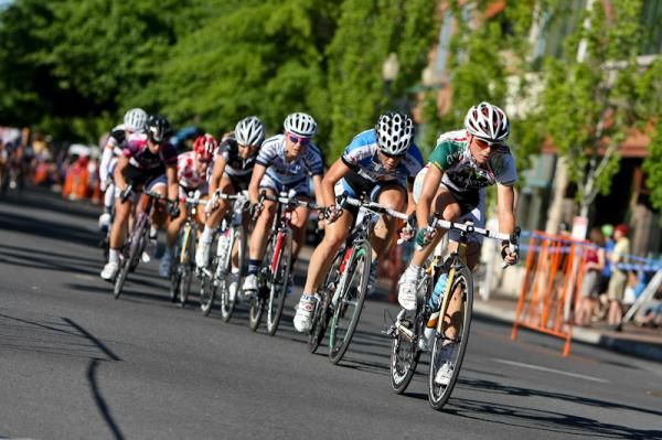 Lauren Hall (Colavita-Forno d'Asolo) driving the break before taking the win.