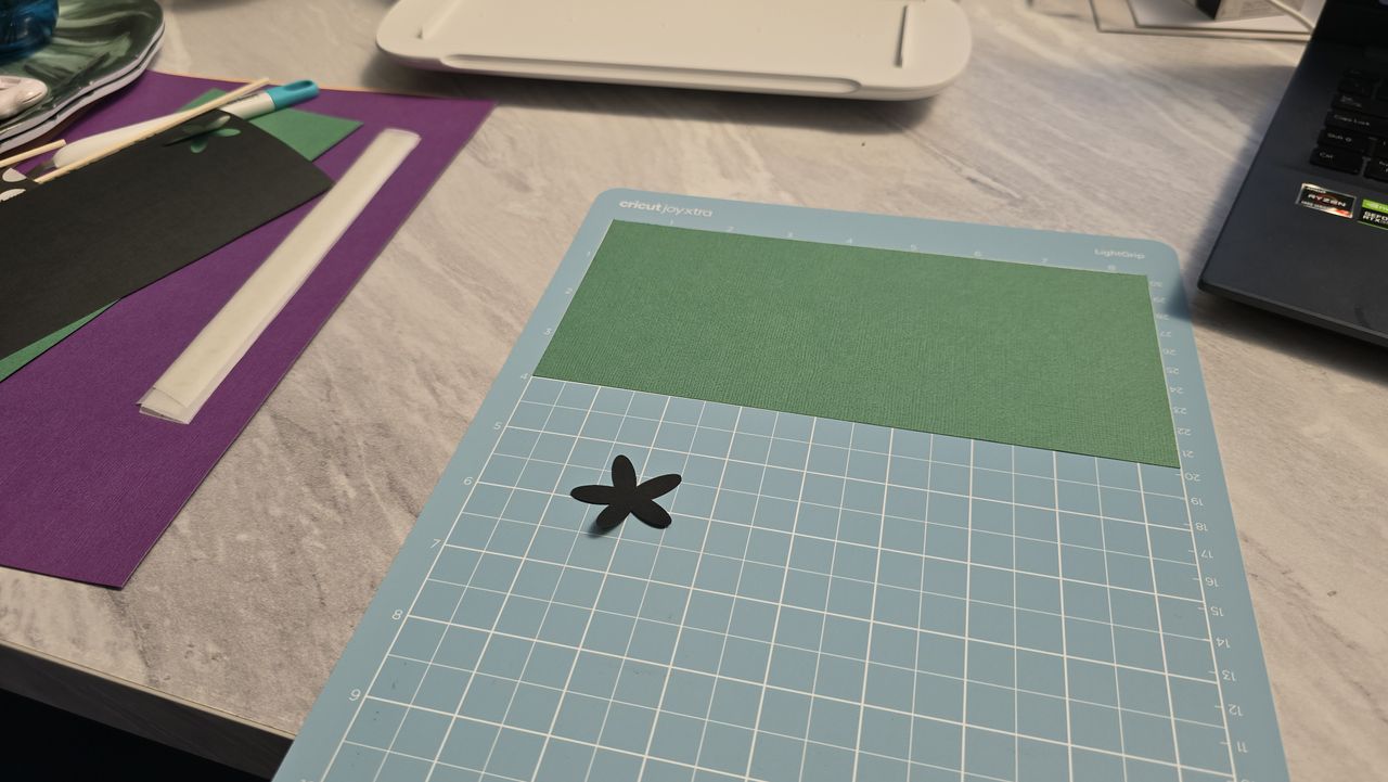 Spring Crafting session with Cricut