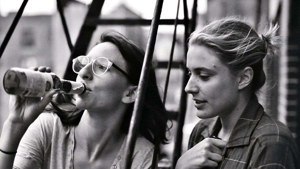 Mickey Sumner and Greta Gerwig in Frances Ha