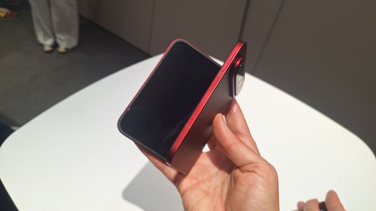 The Xiaomi 18 Fold being held in the hand