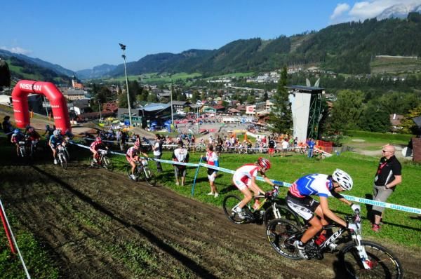 Elite women head uphill
