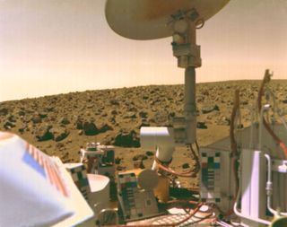 Viking 2 lander at Utopia Planitia – an unexpected rockfest. Viking 2 landed some 4,600 miles from its twin, Viking 1.