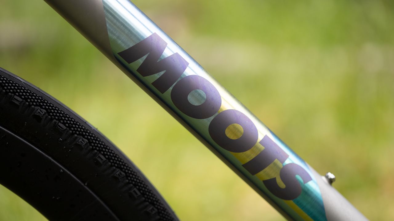 Moots Routt RSL detail of downtube logo