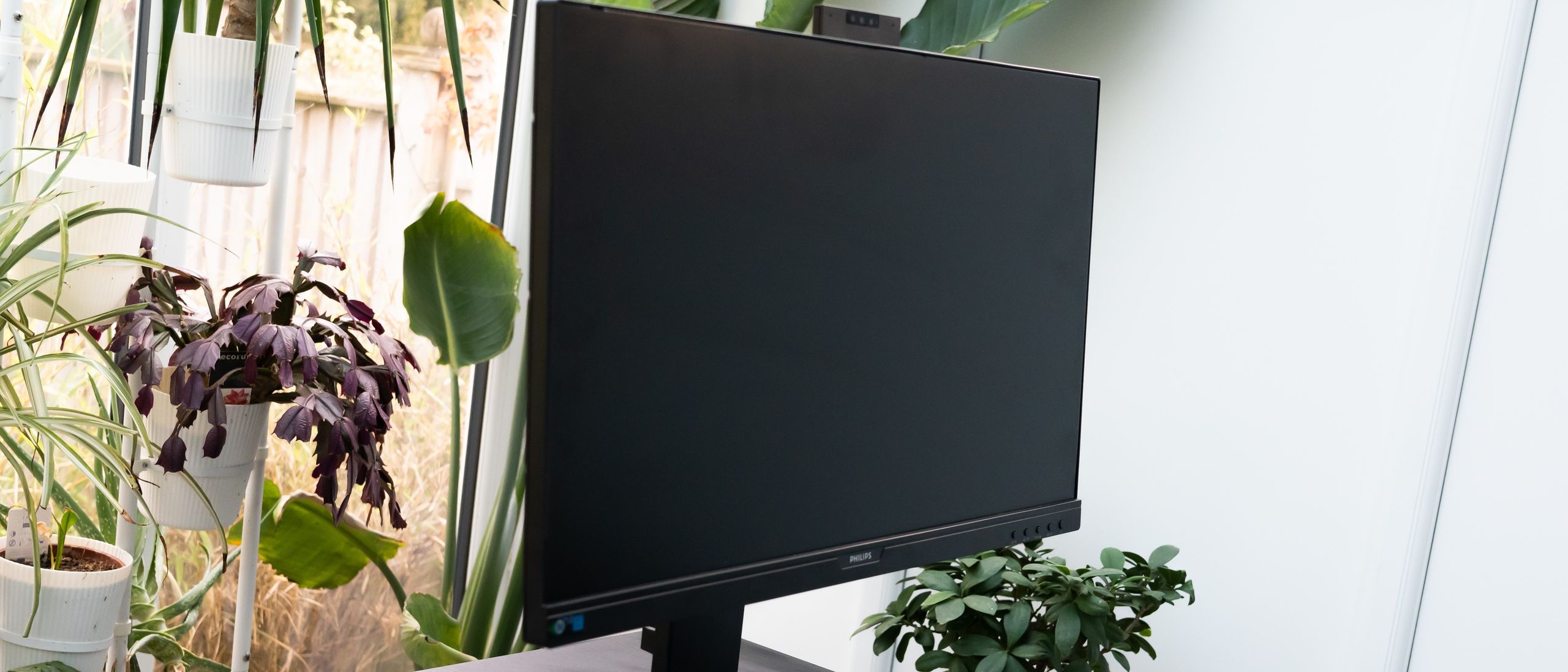 Philips 276B9H review: For all your second-screen needs | Creative