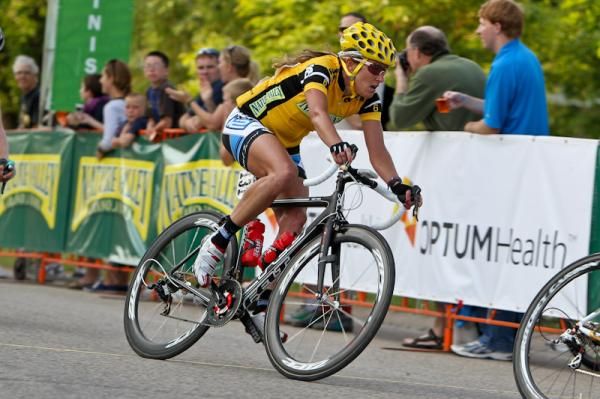 Kristin Armstrong (Peanut Butter &amp; Co) stayed safe today and get the yellow jersey for another day.