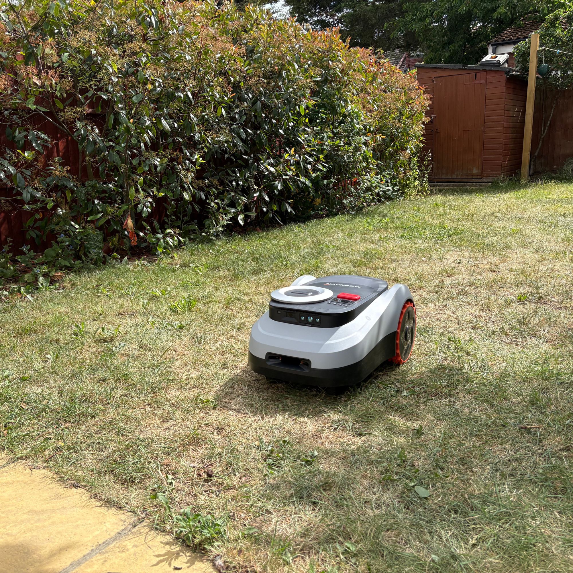 Segway Navimow i208 LiDAR Robot Lawn Mower mowing grass lawn