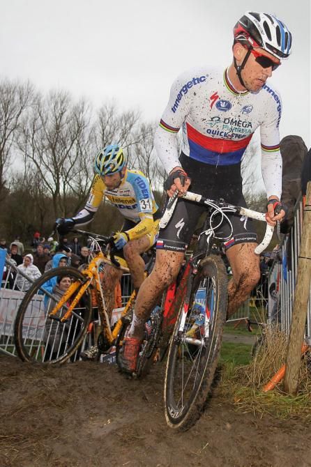 Versluys Cyclocross Bredene came down to a two-man contest between Czech champion Zdenek Stybar and Belgium's Rob Peeters