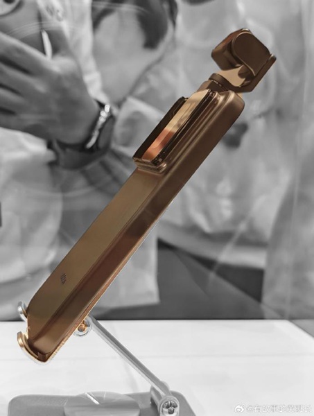 The Honor Robot Phone in black from the side, showing off its rather thick camera bar to fit the flip-up camera.