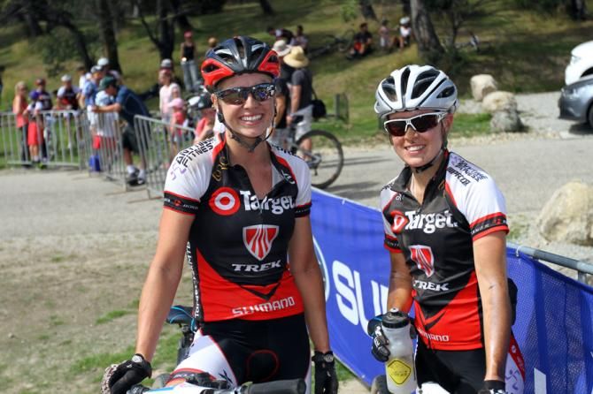 Teammates Peta Mullens and Bec Henderson