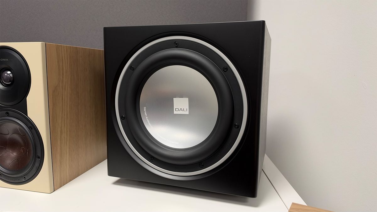 Dali Sonik 5 5.1 home cinema speaker package