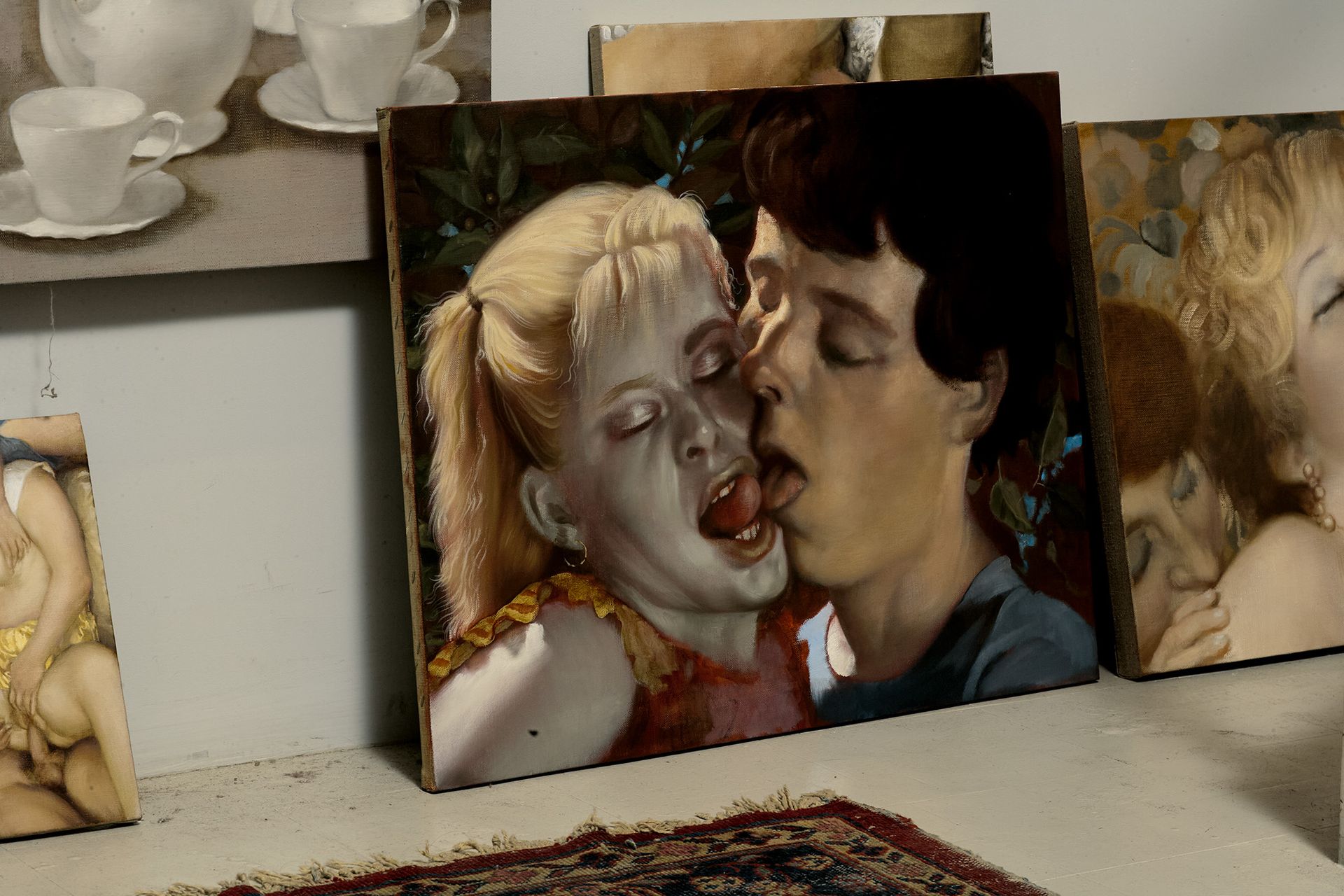 Roe Ethridge artwork of couple kissing