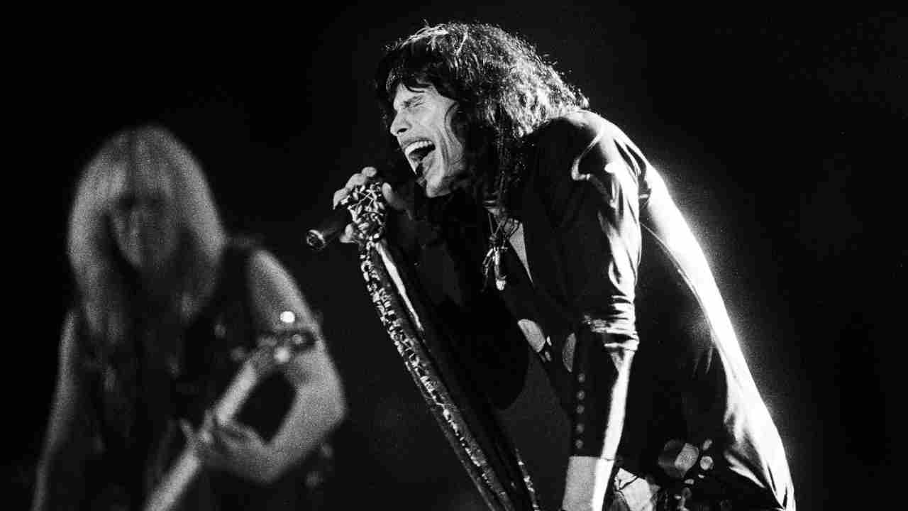 Aerosmith’s Steven Tyler performing onstage in 1989
