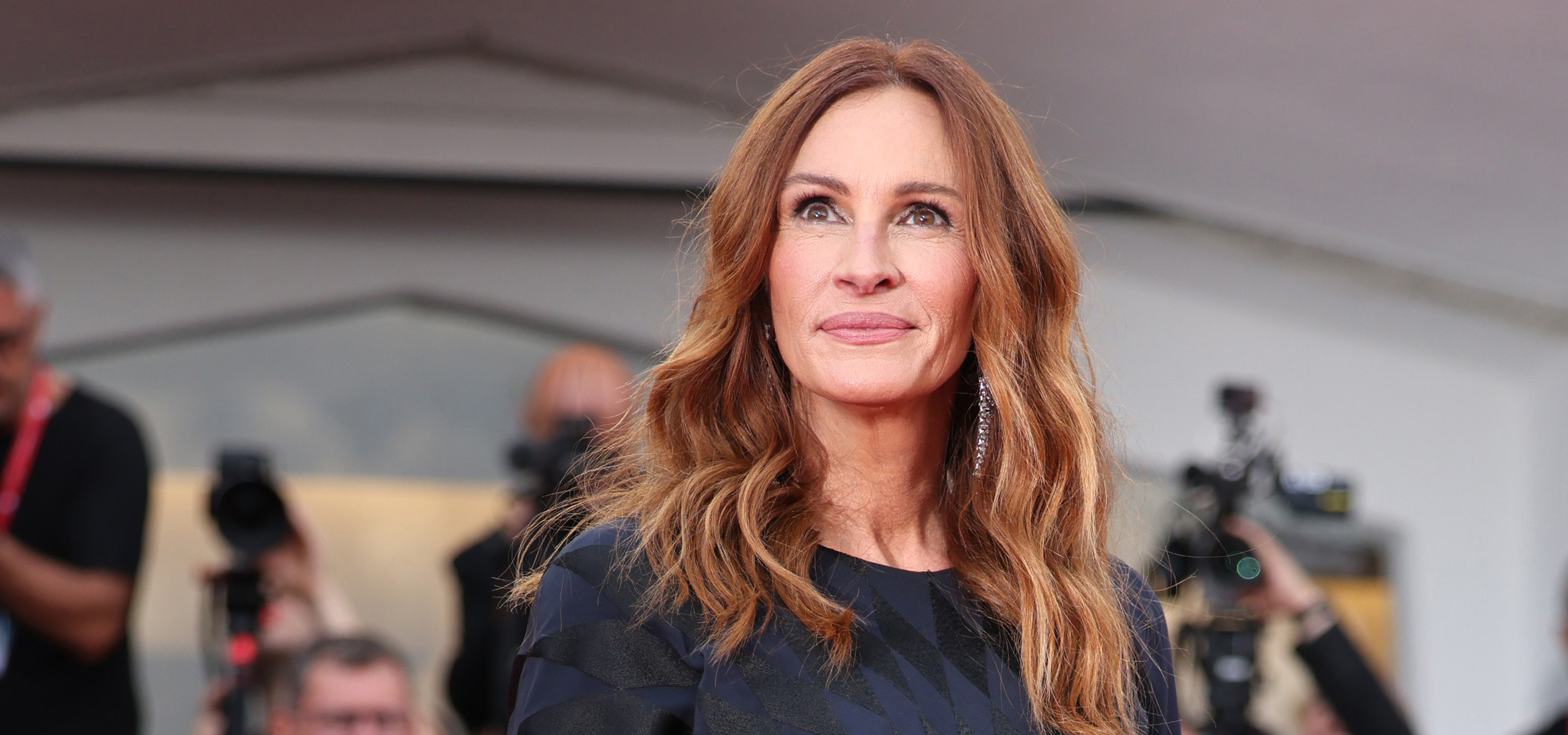 Julia Roberts wearing a black and navy dress