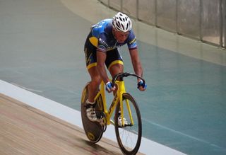 80-year-old Geoff Cooke competing in track cycling