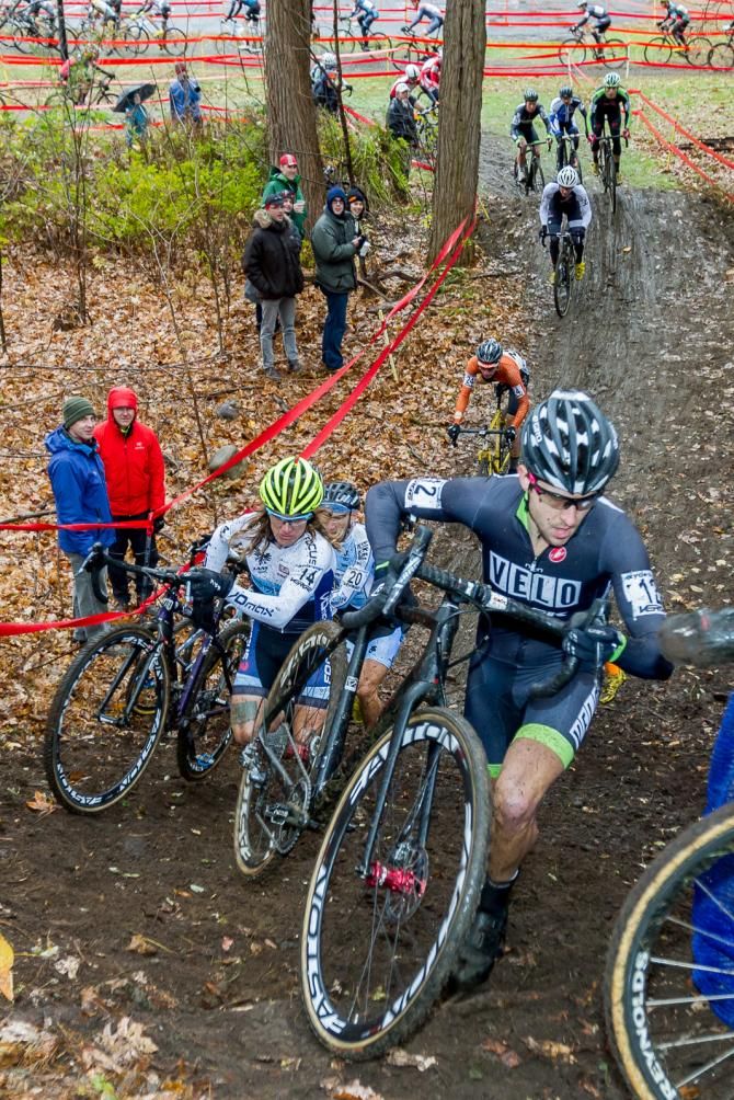 Elite Men take to the course
