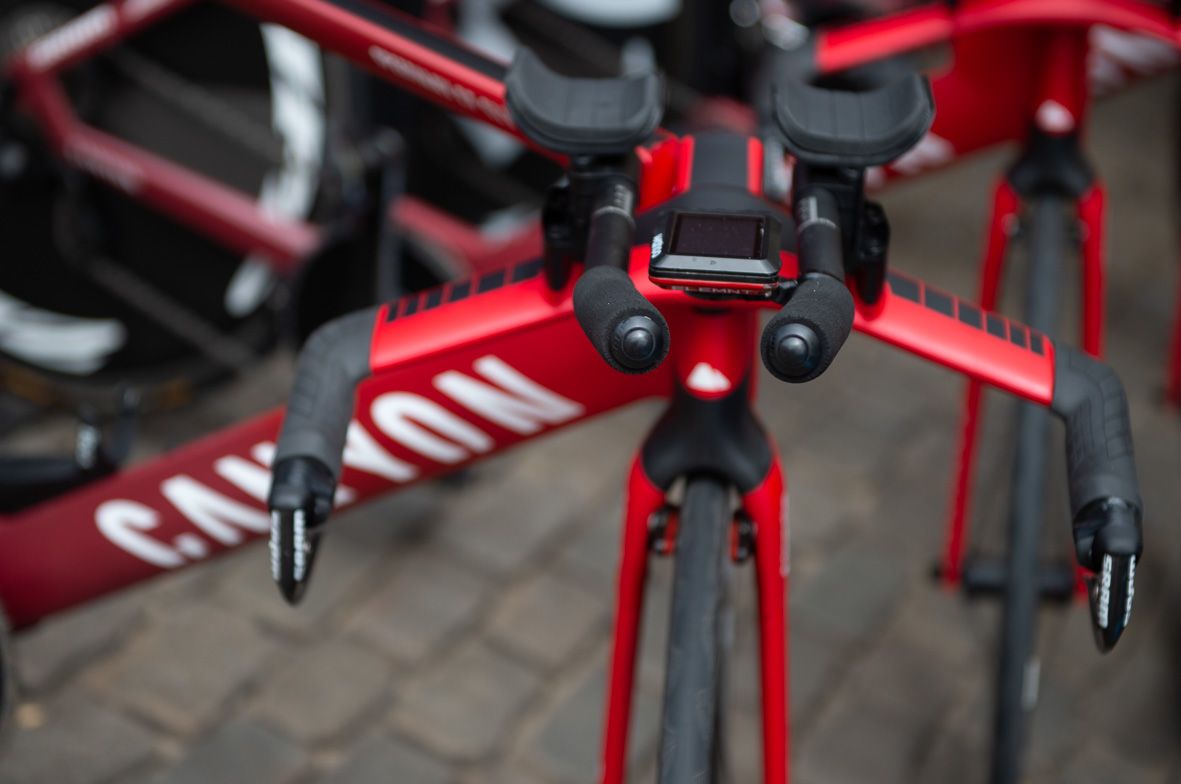 SRAM Blip satellite shifting buttons sit at the end of the handlebar extensions to change gear while in an aero position