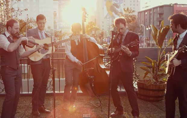 La Bluegrass Situation Artist Sessions Debut Featuring Punch Brothers