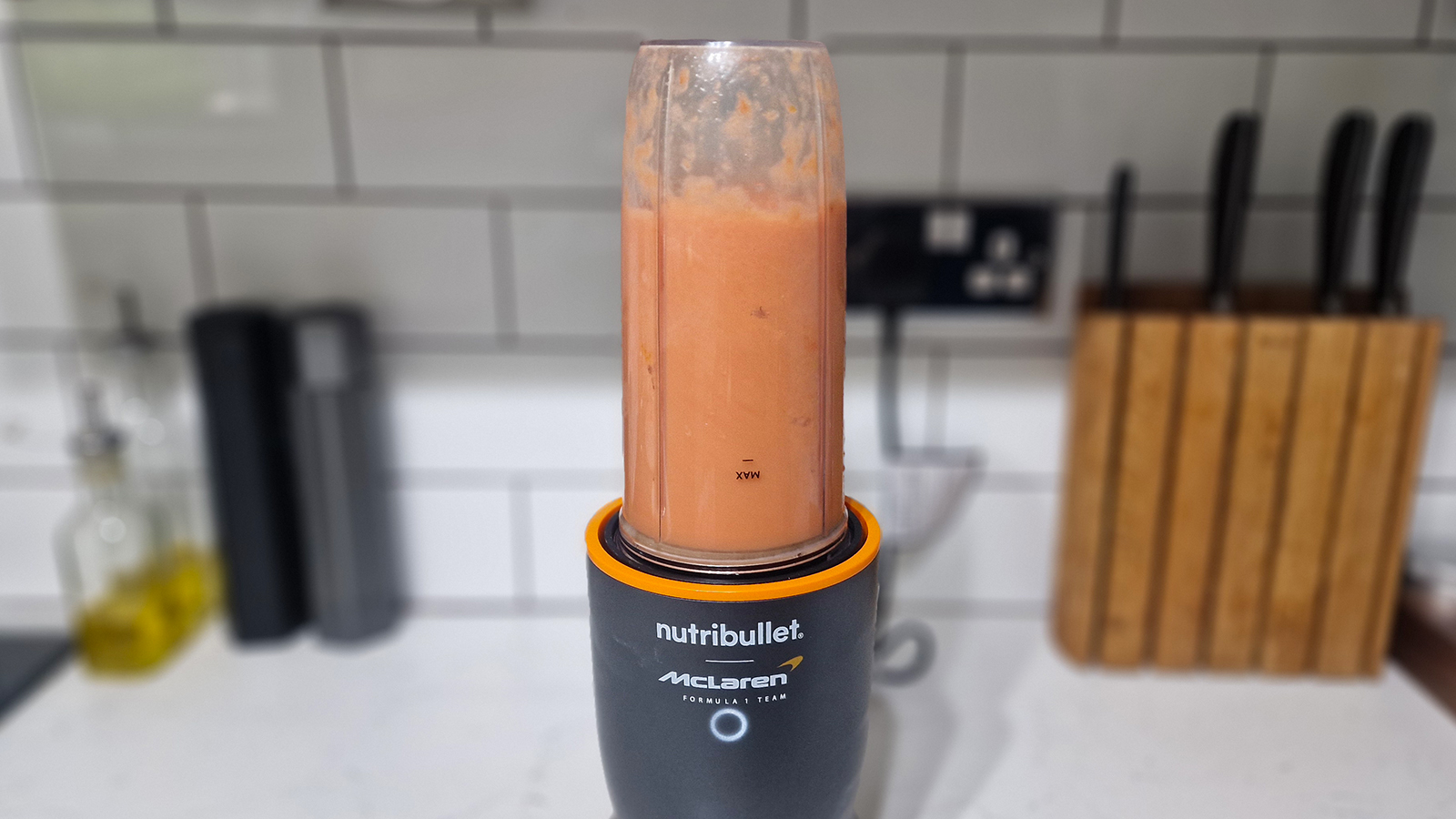 A finished tomato puree in the Nutribullet Ultra 1200