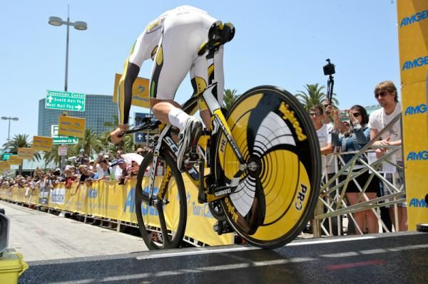 The Pro wheels wind up on one of HTC-Columbia's Scotts as it leaves the start house.